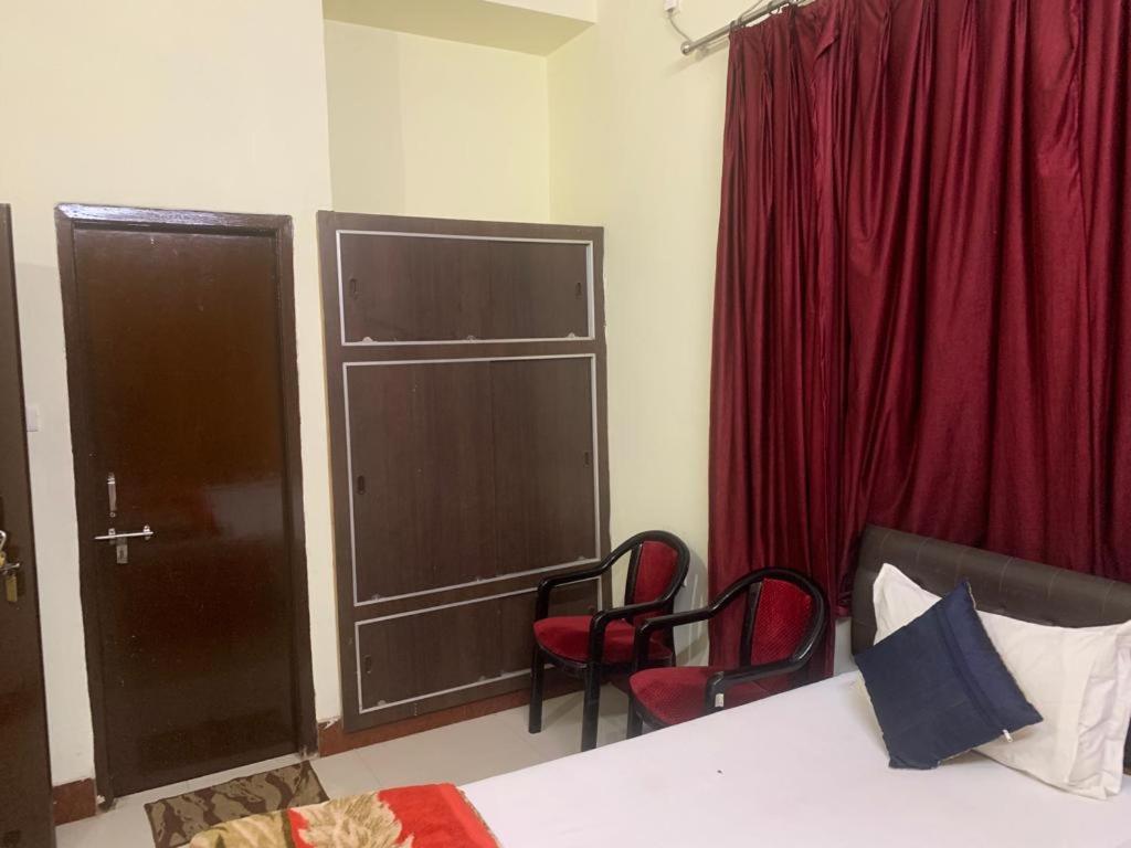 Narendra Guest House Kakarmatha Exterior foto